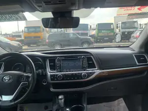 Toyota Highlander Limited 4x4 V6 (3.5L 6cyl 8A) 2017 Black