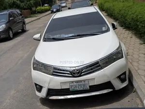 Toyota Corolla 2014 White