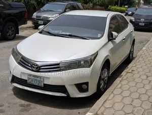 Toyota Corolla 2014 White