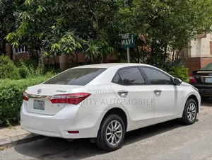Toyota Corolla 2014 White