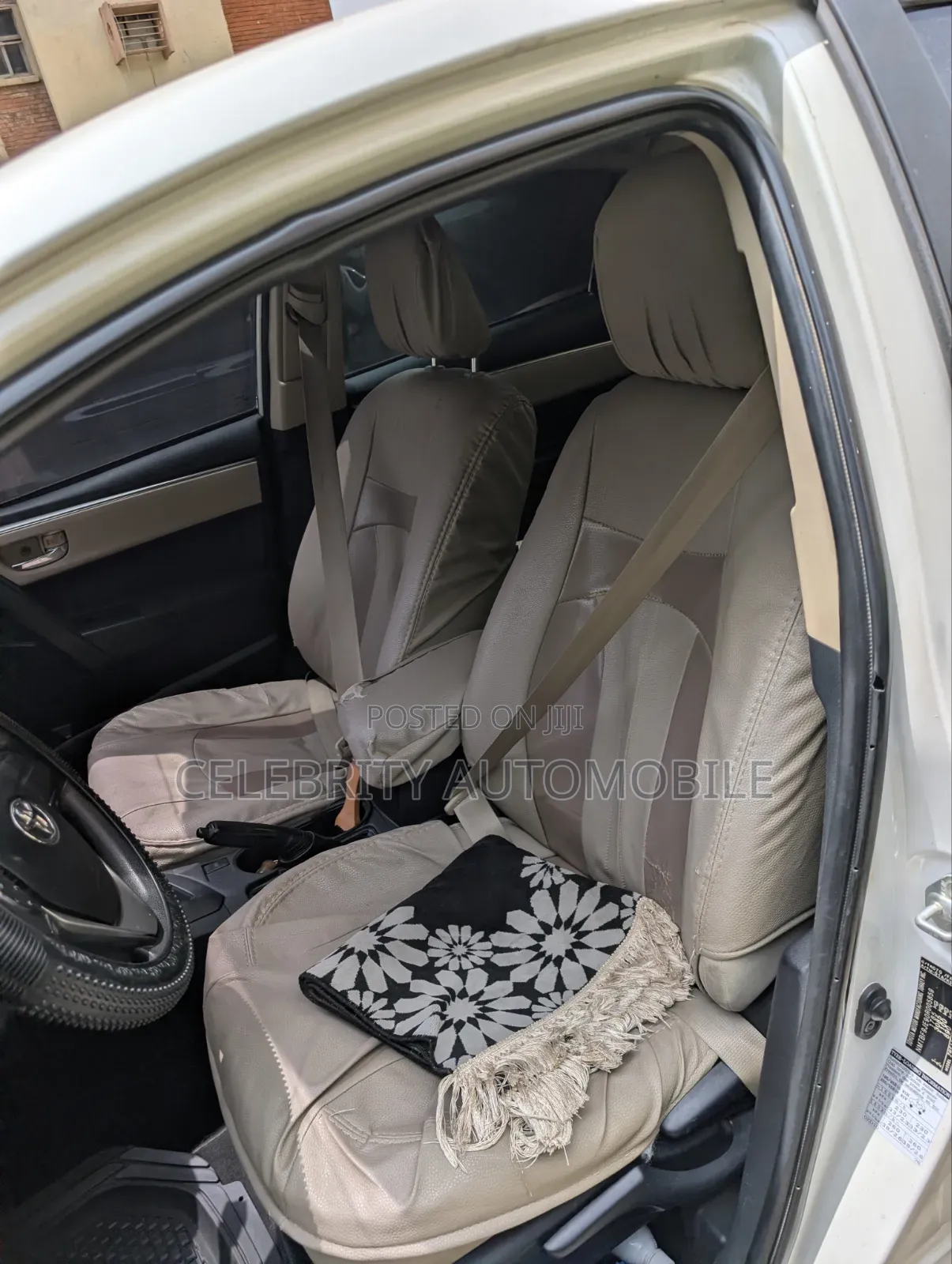 Toyota Corolla 2014 White