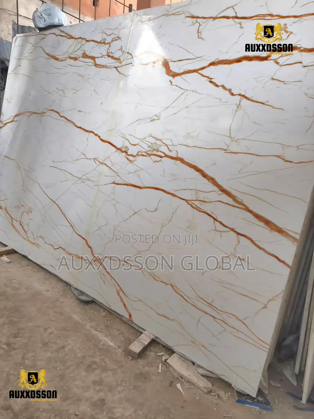 White and Gold Quartz Slabs