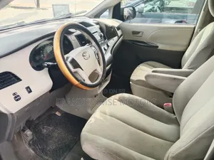 Toyota Sienna 7 Passenger 2011 Red