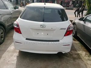 Toyota Matrix L Hatchback FWD (1.8L 4cyl) 2014 Silver
