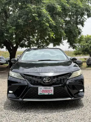 Toyota Camry XLE V6 FWD (3.5L 6cyl 8AM) 2018 Black