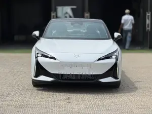 New Arcfox alphaS5 530hp AWD 2025 White