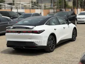 New Arcfox alphaS5 530hp AWD 2025 White