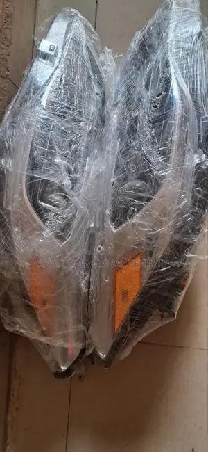 Toyota Avalon Head Light 2015 Model