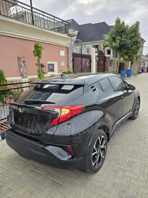 Toyota C-HR XLE FWD 2020 Black