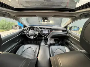 Toyota Camry SE FWD 2020 Blue