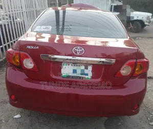 Toyota Corolla 2010 Red