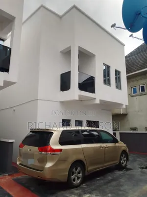 4bdrm Duplex in Seaside, Ado / Ajah for rent