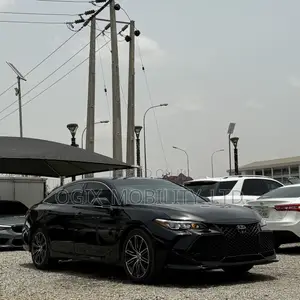 Toyota Avalon 2022 Black