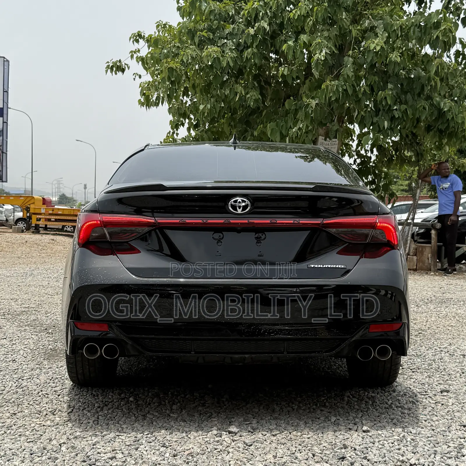 Toyota Avalon 2022 Black