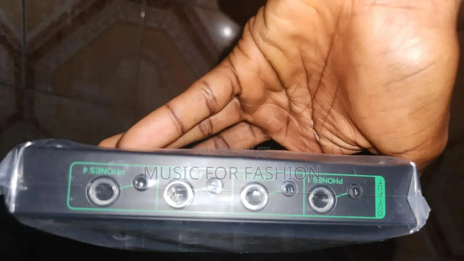 4+4 Chanels in-Ear/Headphone Amp