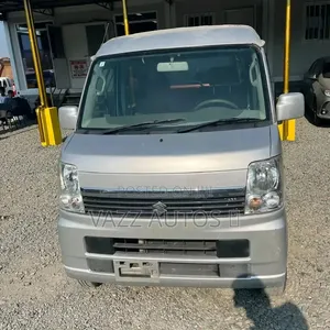 Suzuki Every 2013 White