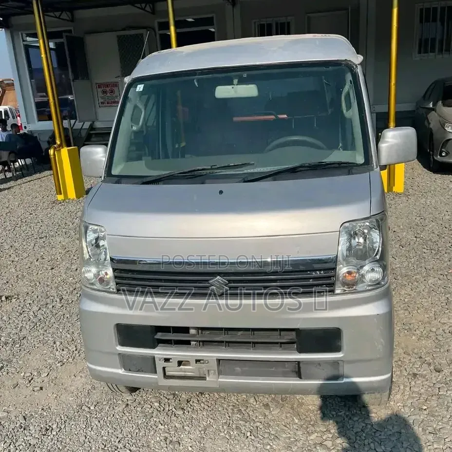 Suzuki Every 2013 White