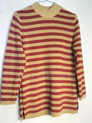 Knitted Sweater – Long Sleeve Pullover (Red Gold)