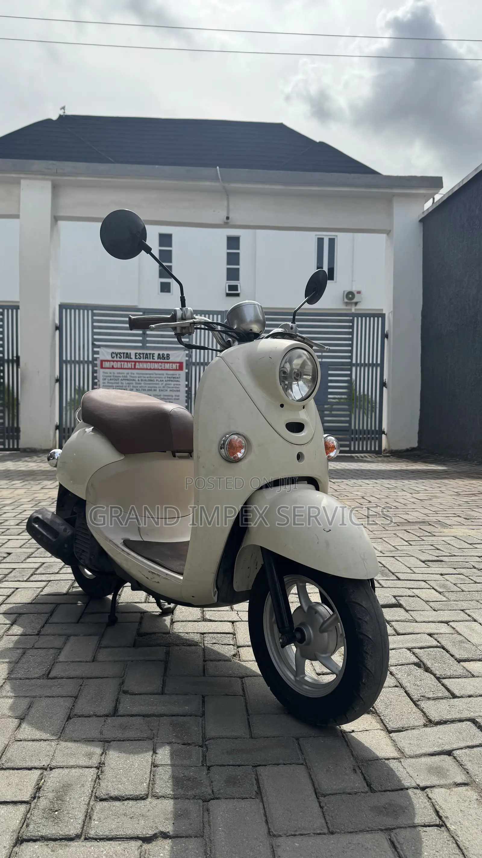 Yamaha 2015 Brown