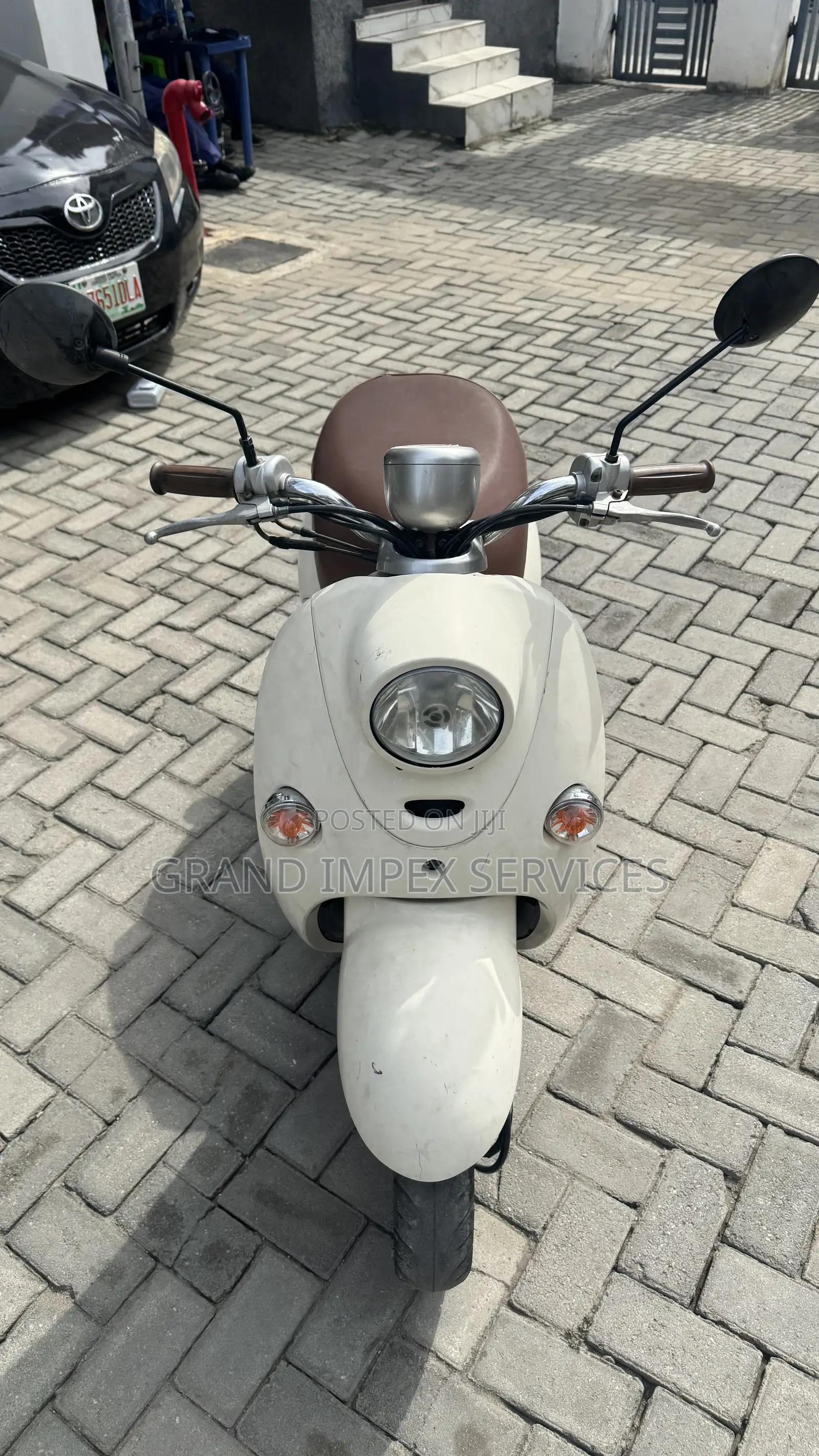 Yamaha 2015 Brown