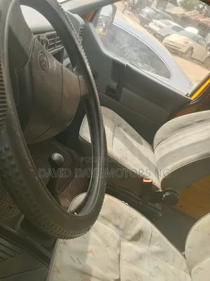 Volkswagen Transporter 2004 Yellow