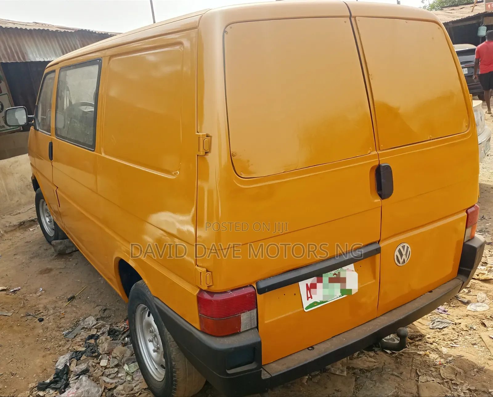 Volkswagen Transporter 2004 Yellow