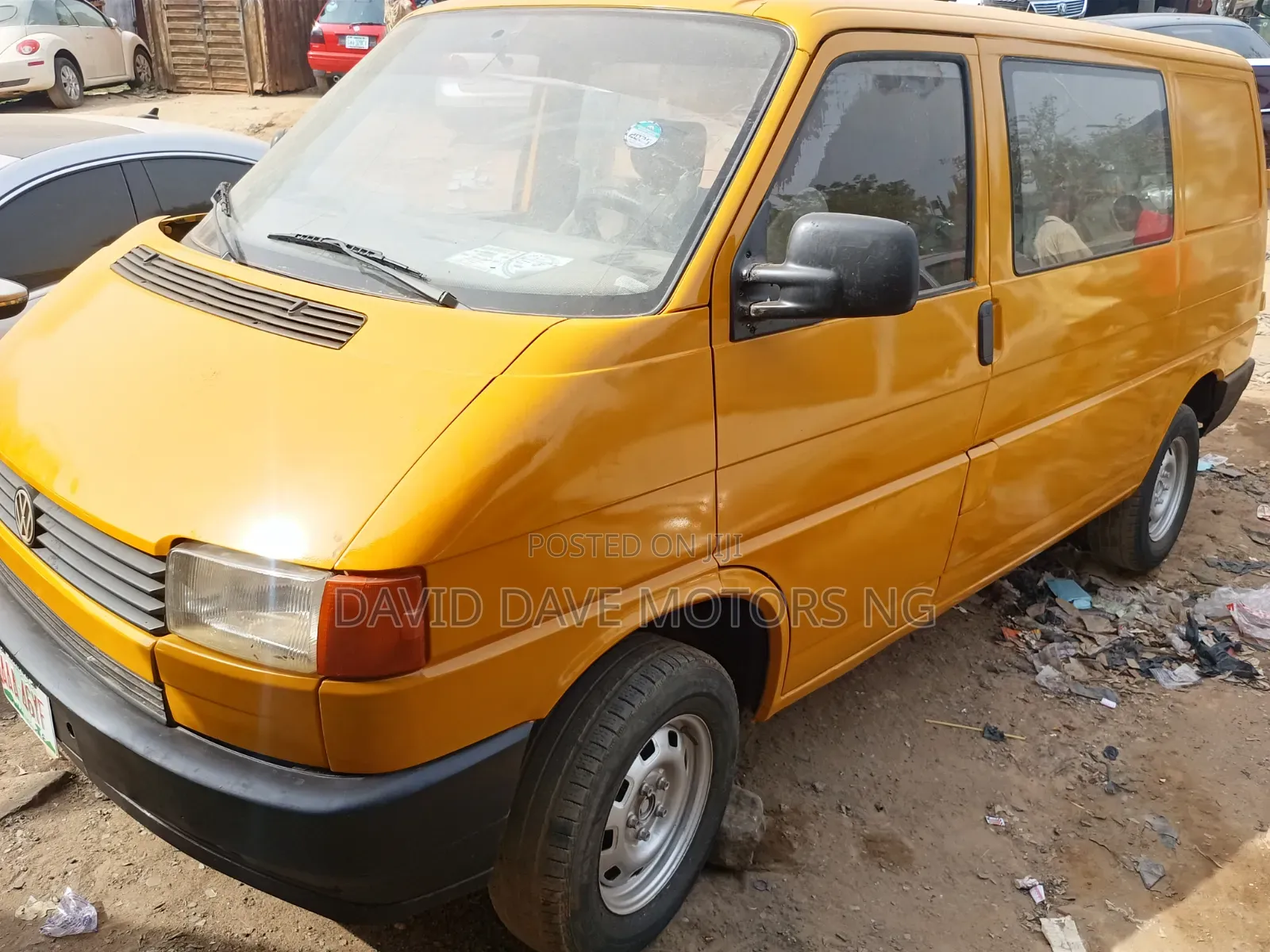 Volkswagen Transporter 2004 Yellow