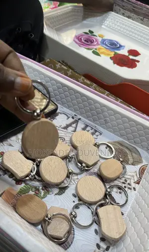 Wooden Keyholder Available for Souvenirs(12pcs)