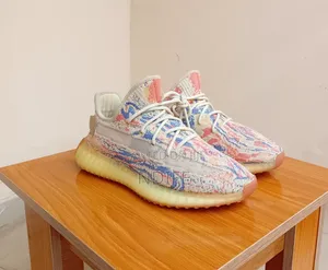 Adidas Yeezy Shoe