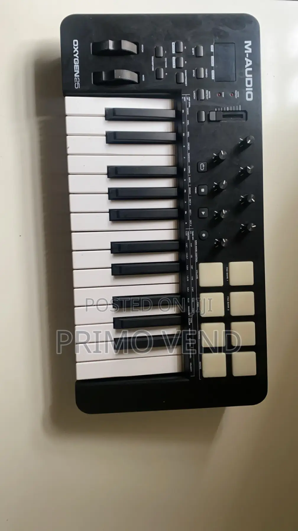 Mini Midi Oxygen 25 Keyboard