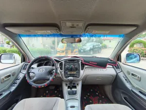 Toyota Highlander V6 FWD 2002 Silver