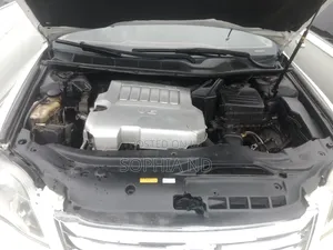Toyota Avalon 2009 White