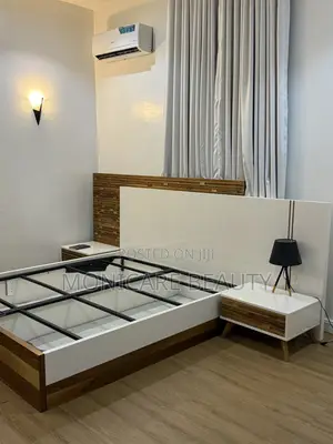 Vento Bed Stand