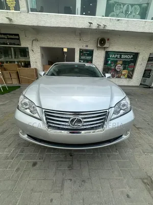 Lexus ES 2012 Silver