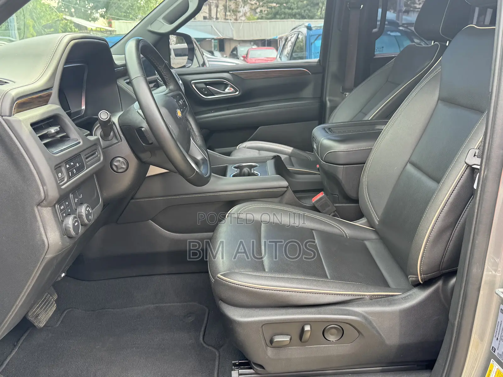 Chevrolet Tahoe Premier 2024 Silver