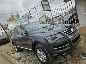 Volkswagen Touareg 3.6 2009 Gray