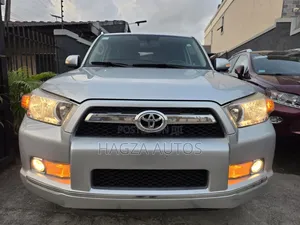 Toyota 4-Runner Limited 4WD 2011 Silver