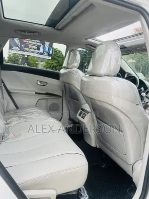 Toyota Venza Limited 2011 White