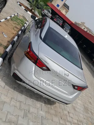 Nissan Altima 2019 Silver
