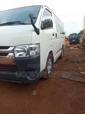 Toyota HiAce 2012 White