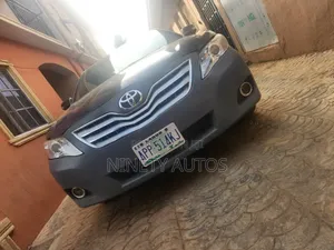 Toyota Camry SE 4dr Sedan (2.4L 4cyl 5A) 2009 Gray