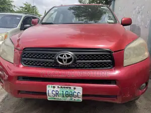 Toyota RAV4 2008 Red