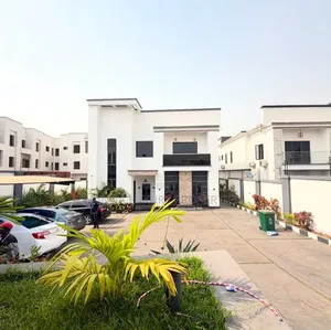 6bdrm Mansion in Guzape for sale
