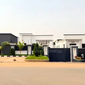 6bdrm Mansion in Guzape for sale