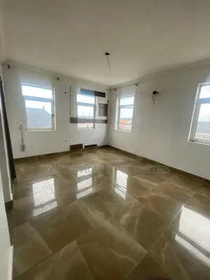 Studio Apartment in Chevy View Estate, Chevron for rent