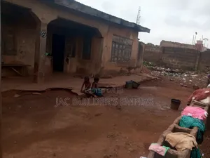 8 Rooms Demolishable Building Opposite Kolapo Ishola Estate Iwo Road