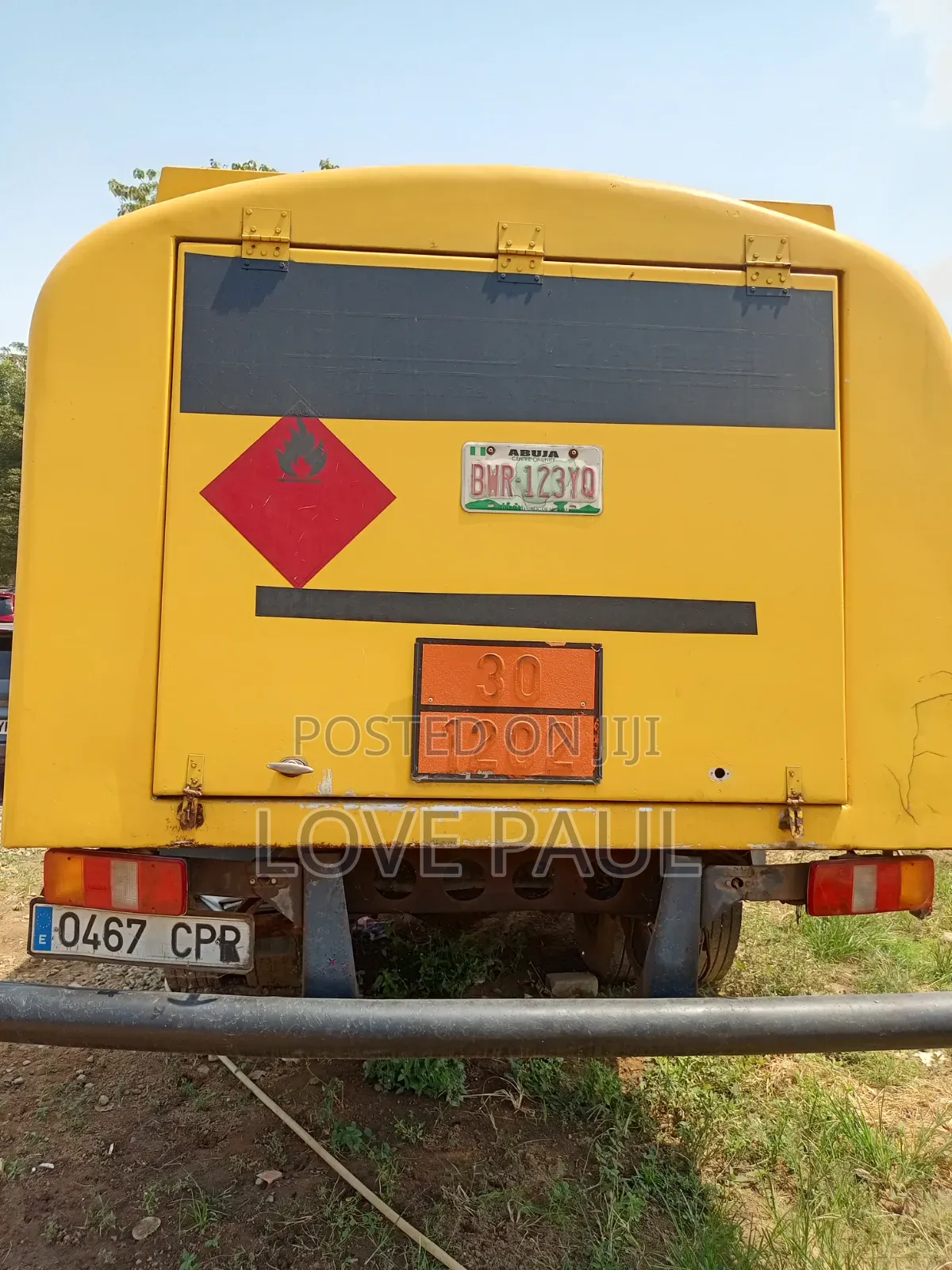 Very Sharp Mercedes Benz Metre Truck(12,000litres)