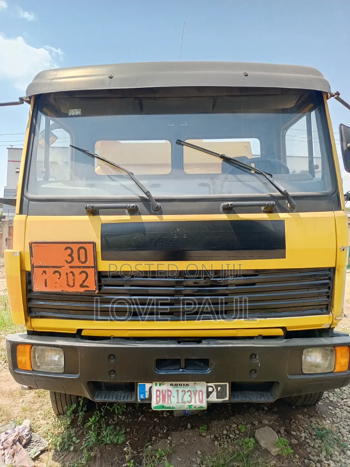 Very Sharp Mercedes Benz Metre Truck(12,000litres)