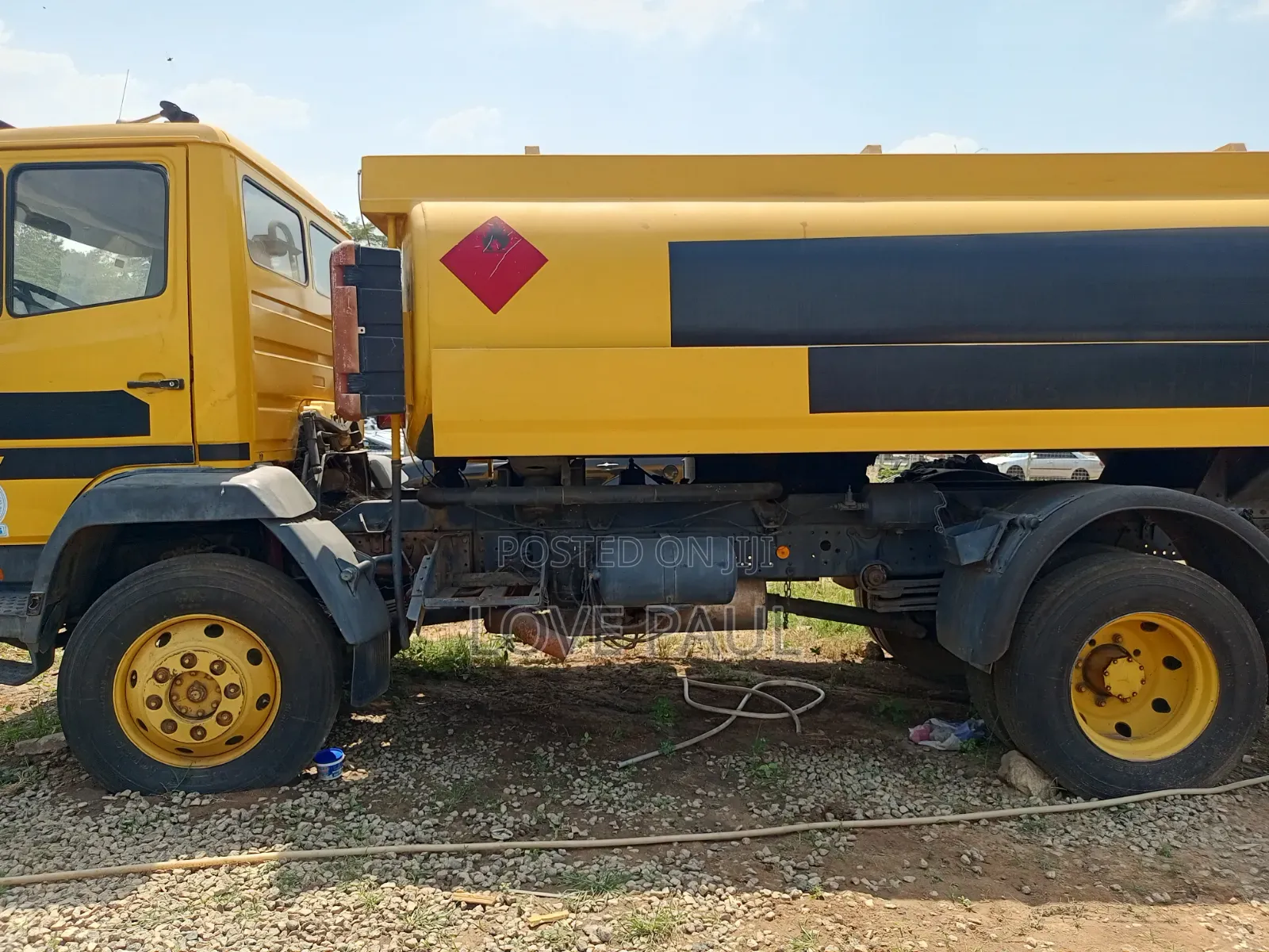 Very Sharp Mercedes Benz Metre Truck(12,000litres)