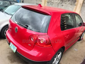 Volkswagen Golf 2003 Red